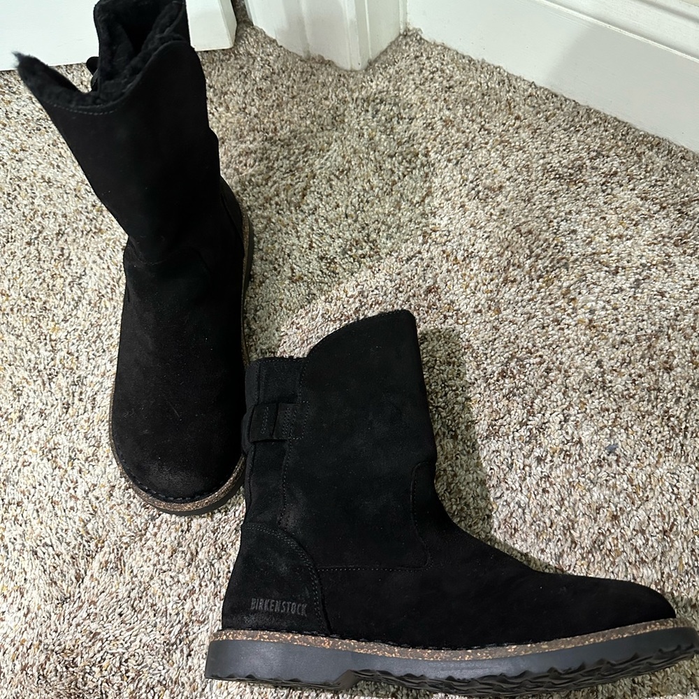 Women’s Birkenstock boots size 38 which is size 7 brand new